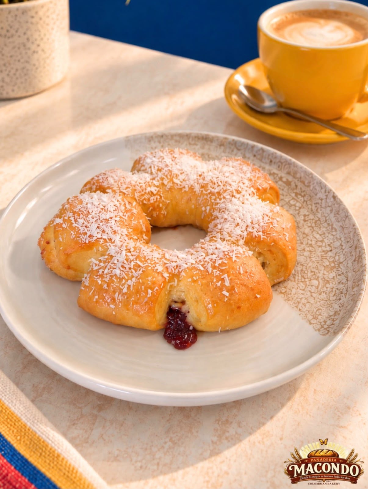 Dulce colombiano y café