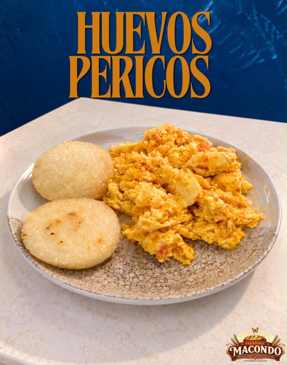 Huevos pericos con arepas